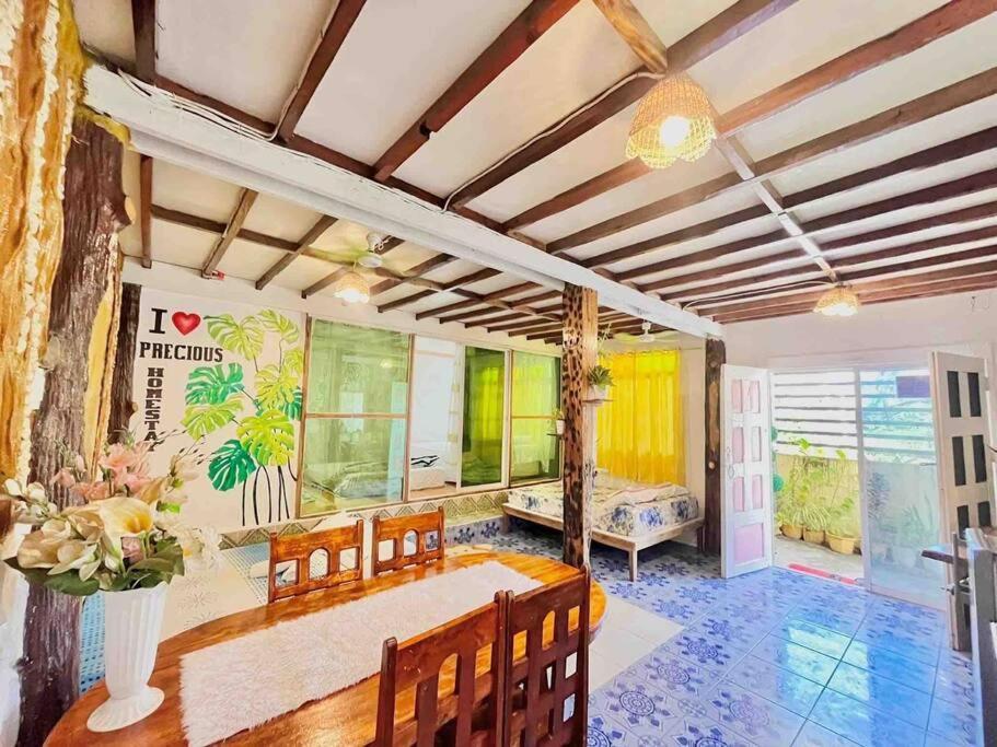 Precious Homestay Burgos  외부 사진